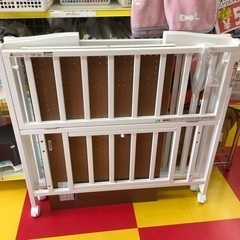 カトージ ミニベッド折りたたみホワイト 品番02006