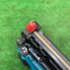 マキタ makita PT353DZ 本体のみ 18V 充電式ピンタッカー【リライズ野田愛宕店】【店頭取引限定】【中古】ITOXX0ZTS0Q2 マキタ makita PT353DZ 本体のみ 18V 充電式ピンタッカー【リライズ