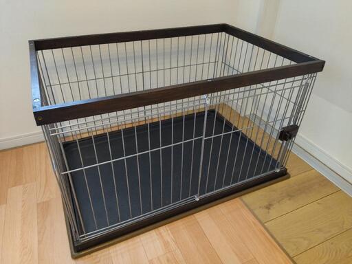 しっかりとしたペットサークル　中型犬　室内ケージ　樹脂製フロア付