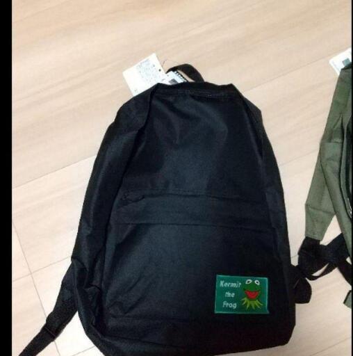 2点セット 最終 カーミット マペット リュックサック カーキ ブラック 黒 ディズニー みーちゃん 野町のバッグ リュック サック の中古あげます 譲ります ジモティーで不用品の処分