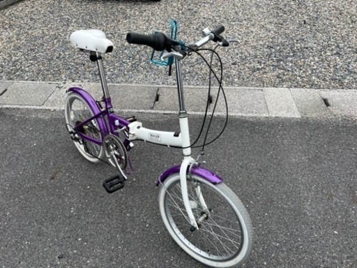 20インチ‼️オシャレ　折り畳み自転車‼️ホワイトレタータイヤ‼️LED新品オマケ‼️シマノ 6段