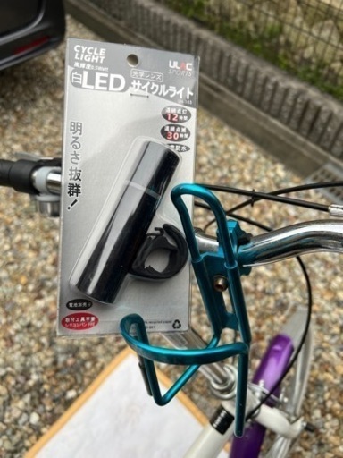 20インチ‼️オシャレ　折り畳み自転車‼️ホワイトレタータイヤ‼️LED新品オマケ‼️シマノ 6段 20インチ‼️オシャレ 折り畳み自転車‼️ホワイトレタータイヤ‼️LED