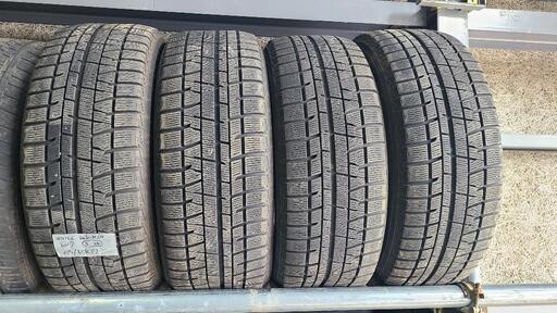 中古スタッドレスタイヤ　215/55R17