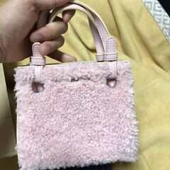 手持ちのバッグ類を安価でお譲りします。