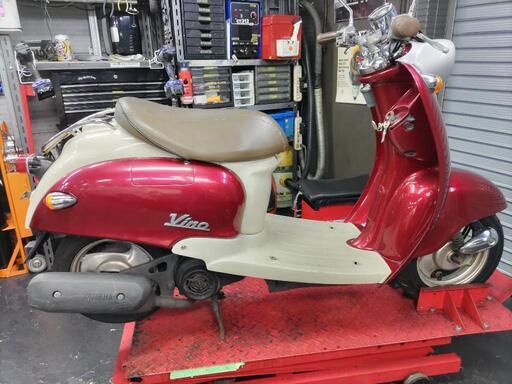 東京都板橋区高島平から　ヤマハ　VINO ビーノ　SA10J型　希少カラー！走行少ない　 整備済みでそのまま乗れます2サイクルのモデルです 　原付き　原チャリ　50cc　スクーター 　安い　お買い得です 東京都板橋区高島平から ヤマハ VINO ビーノ SA10J型 シャッターキー付