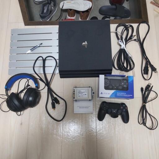 「ps4pro CUH-7000B 中古」他付属品付き