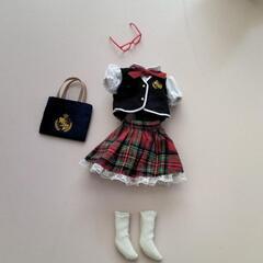 リカちゃん人形の制服