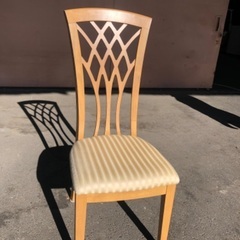 【 無料 0円 】壊れた椅子(輸入家具店で購入）DIYに！