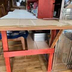 調理台の横において使える木製の食卓