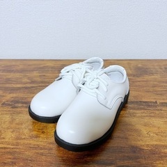 【新品】レースアップシューズ　キッズ靴　白　17.8cm