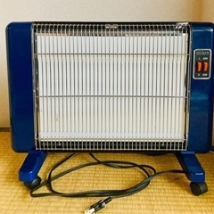 輻射式暖房機　サンラメラ　600W  紺色