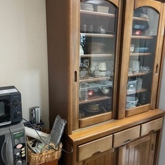 【無料】木製食器棚