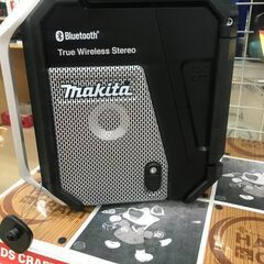 ✨マキタ　中古美品　MR113　充電式ラジオ　アダプタ付き✨うるま市田場✨ ✨マキタ 充電式ラジオ MR113 中古美品✨うるま市田場✨
