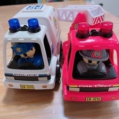 消防車　パトカー　おもちゃ