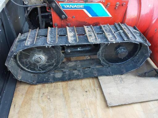 商談中です。札幌 エンジン始動確認 配達可能 ヤナセ除雪機 88FS2