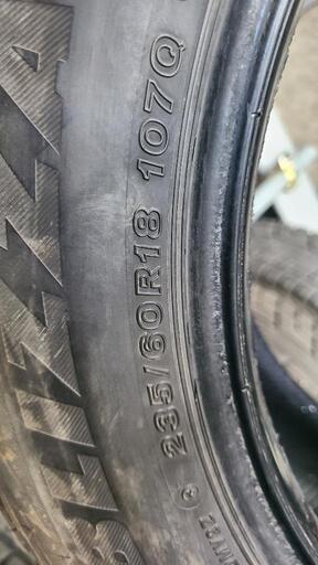 中古スタッドレスタイヤ　235/60R18