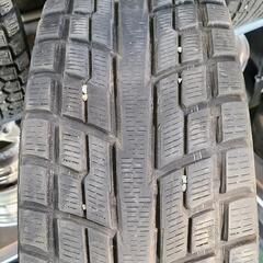 中古スタッドレスタイヤ 265/70R16