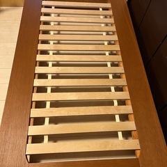 【ネット決済】シングルベッド　木製フレーム