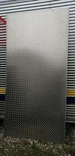 【未使用保管品】[配達無料]アルミ縞板　4尺☓8尺　厚さ2.0〜3.2ミリ