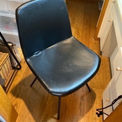 シンプルな椅子あげます！