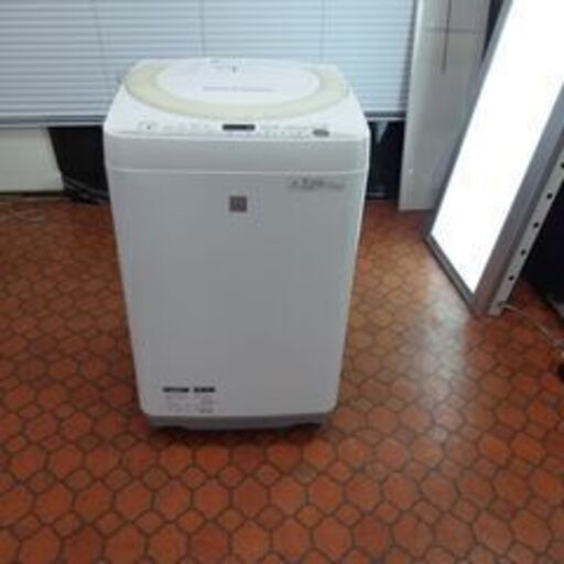 ID018907　全自動洗濯機７．０Ｋ（２０１６年シャープ製）