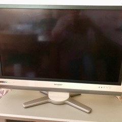 激安！32型テレビ！レアな白色♪値下げしました！