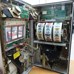 スロット実機 フィーバークイーン1 コイン付き │江別市のリサイクル