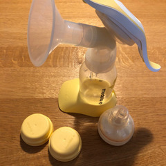 哺乳瓶　メデラ搾乳機　消毒器　