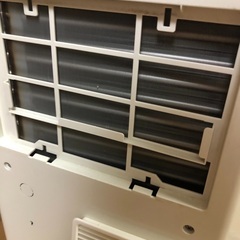 コロナどこでもクーラーコンプレッサー式冷風　除湿衣類乾燥機　エアコン代わりに