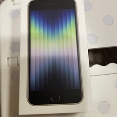 Apple iPhone SE 64GB 第3世代　スターライト