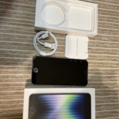 Apple iPhone SE 64GB 第3世代　スターライト