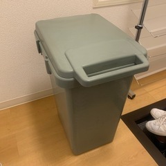 【18日受け渡し限定】ゴミ箱　45L