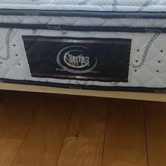 ベッドフレームセット　Serta　高級マットレス　格安でお譲り