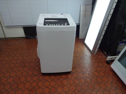 ID 004926　洗濯機　ハイセンス　5.5K　キズ有　２０１６年製　HW-T55A