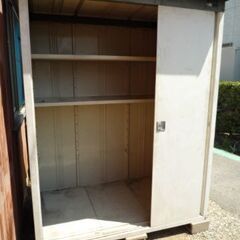 イナバ　中型物置　中古