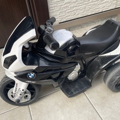 玩具　BMW 電動バイク　