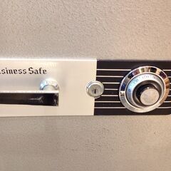 ★5429★shinko　シンコー　耐火金庫　ダイヤル式　鍵2本付　高さ73cm　事務用品　防犯用品