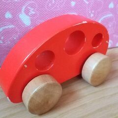 Hape  ベビー トイ 車 おもちゃ　スイス製
