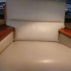 値下げしました！【愛品倶楽部柏店】カリモク　本革肘掛椅子　ＺＵ48ＦＯ