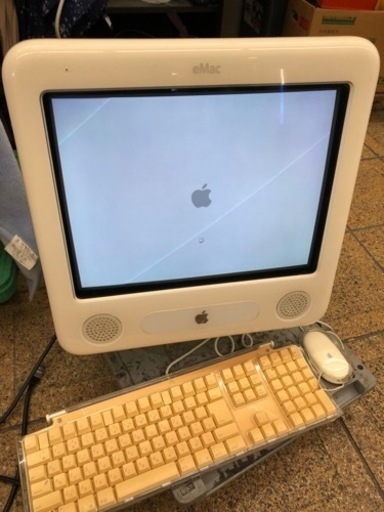 eMac デスクトップ型　パソコン　懐かしい