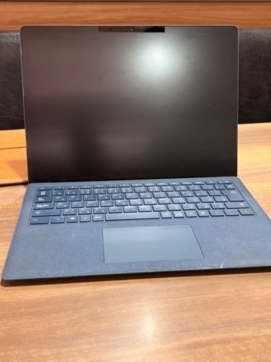 Microsoft Surface Laptop 第1世代(2017)