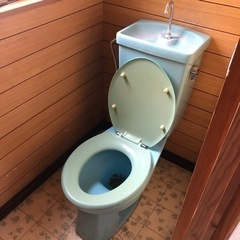 TOTO 洋式トイレ (水色)