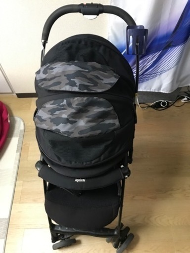 アップリカ ラクーナベビーカー　カモフラブラック