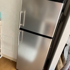 シンプル　スタイリッシュ　ステンレス冷蔵庫