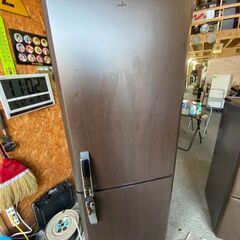 W1201 おしゃれ木目調 2ドア冷蔵庫