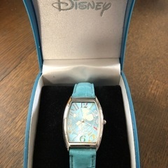ミッキーマウスの腕時計　ライトブルー　