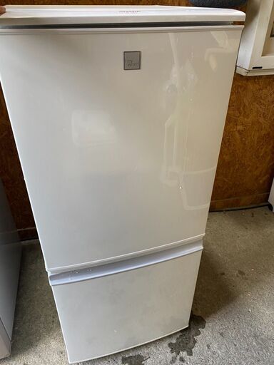 W1809　シャープ　2ドア冷蔵庫　2016年　１３７L