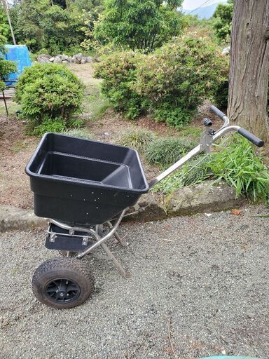 その他 肥料散布二輪車