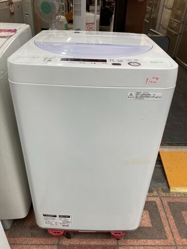 ☆中古￥12,000！SHARP　5.5kg洗濯機　家電　2017年製　ES-GE5A-W型　【BE086】