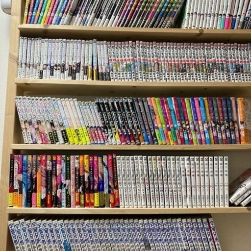 漫画引越しのためたくさん売ります。